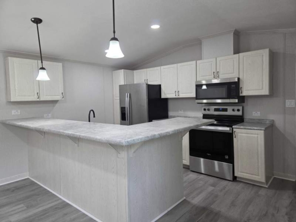 Beautiful brand-new 3 bedroom 2 bath home in Madisonvillee Kentucky