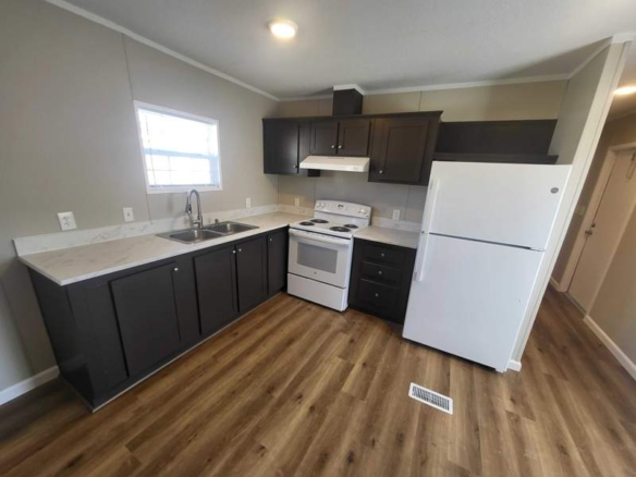 Turnkey 2BR/1BA in Greenlawn Estates