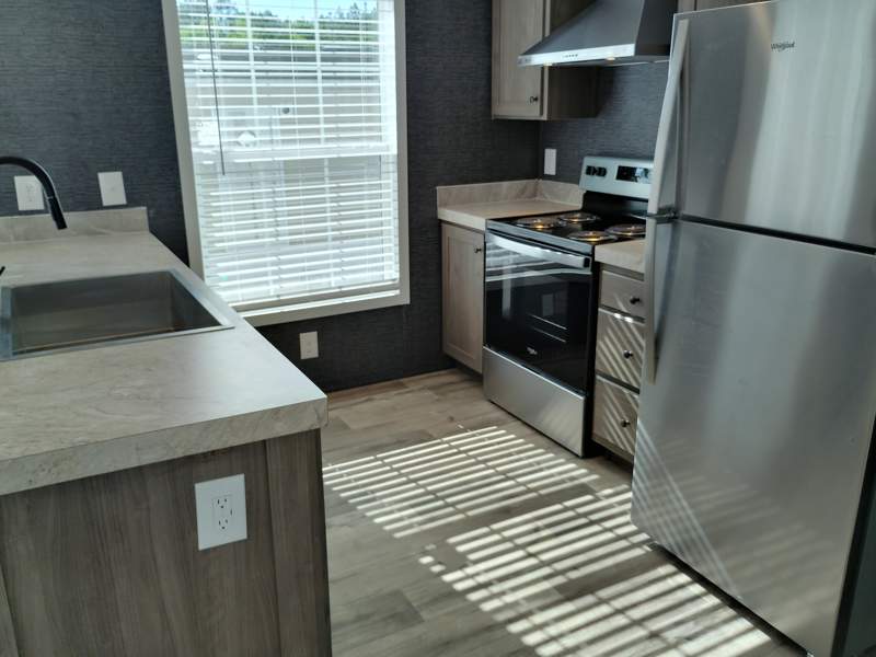 Listing-2409-Photo-b55d6f5b-954d-4e25-bdb0-209721501ae7.jpg Brand-new 3 bedroom 2 bath home in Hattiesburg, MS