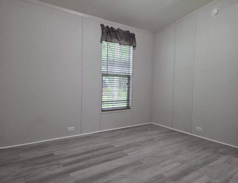 BRAND-NEW Home Available Now – 3/BR 2/BA