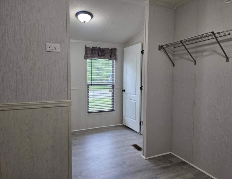 BRAND-NEW Home Available Now – 3/BR 2/BA