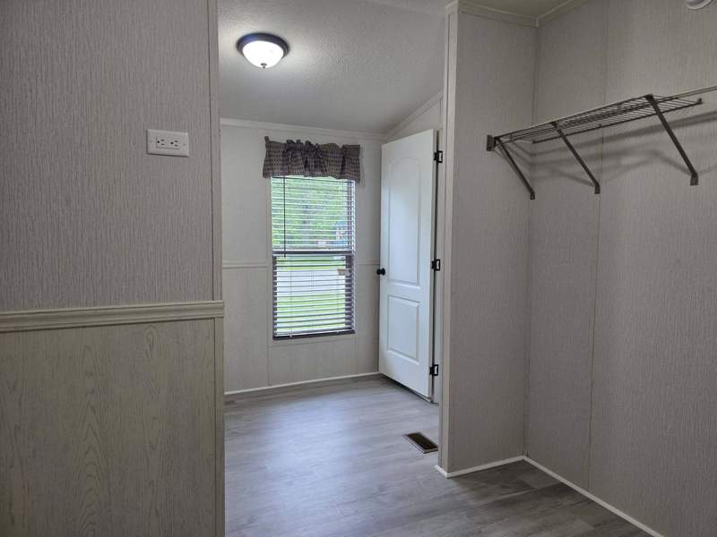 Listing-2425-Photo-37ac42c2-de83-421e-88dc-84f39c116eff.jpg BRAND-NEW Home Available Now – 3/BR 2/BA