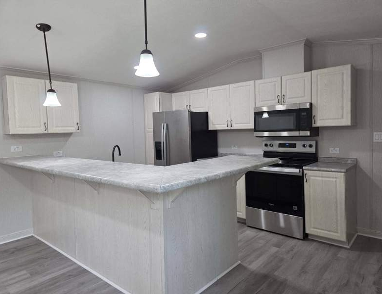 BRAND-NEW Home Available Now – 3/BR 2/BA