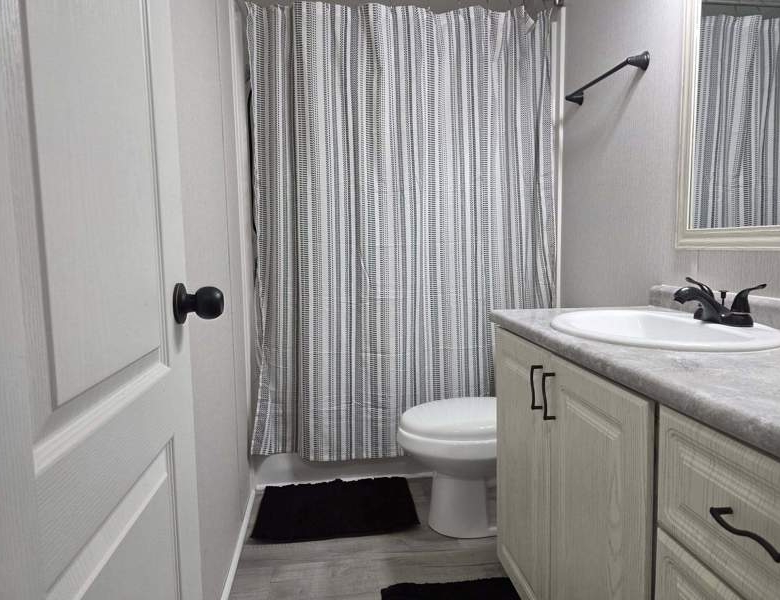 BRAND-NEW Home Available Now – 3/BR 2/BA