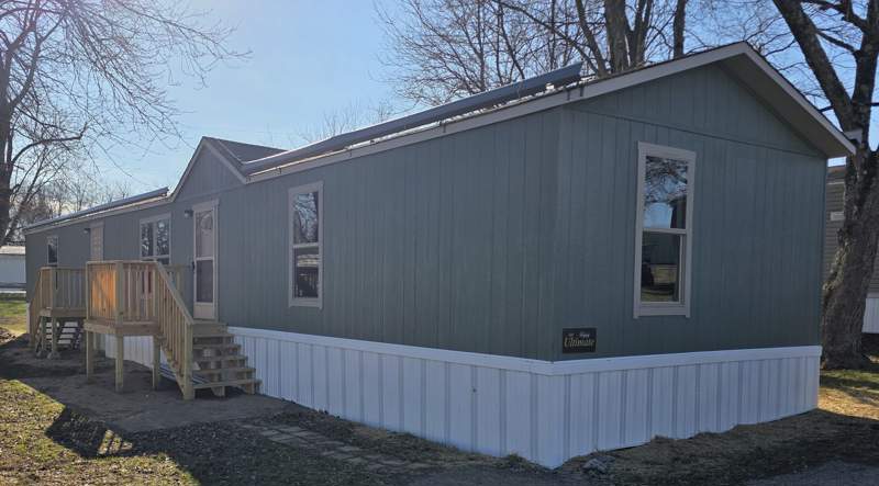 Listing-2425-Photo-6de14b65-734d-47cd-af56-cd1c5a60ed89.jpg BRAND-NEW Home Available Now – 3/BR 2/BA