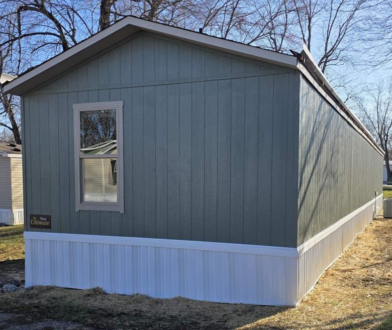BRAND-NEW Home Available Now – 3/BR 2/BA