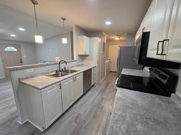 LUXURY KING-SIZED SANCTUARY IN MADISONVILLE
