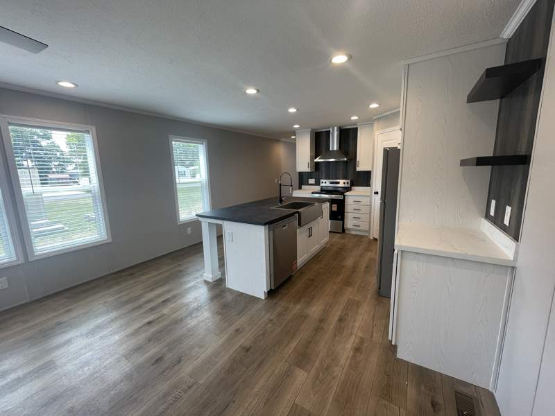 Listing-2745-Photo-44f01dfb-f6b2-48cd-acdd-cf24fa0137b8.jpg 3-Bed, 2-Bath, and BRAND NEW!