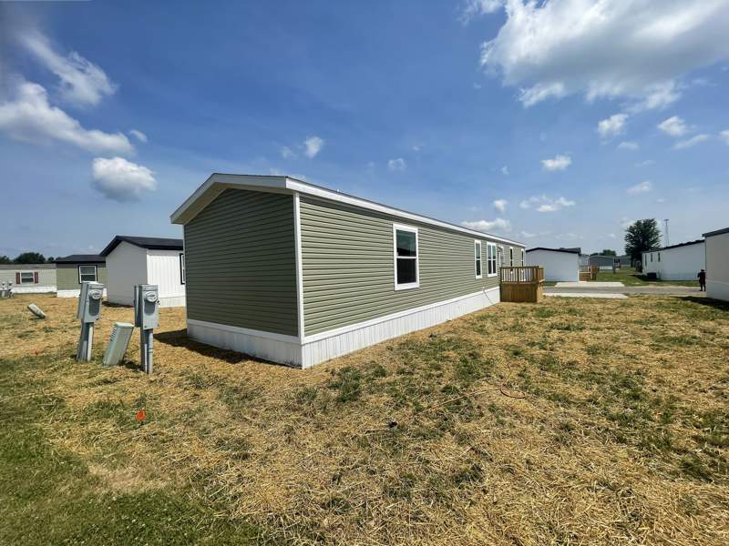 Listing-2745-Photo-51b39007-f2d5-48f5-adc4-5bc24222e915.jpg 3-Bed, 2-Bath, and BRAND NEW!