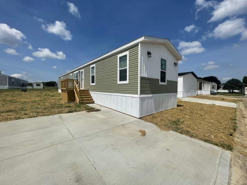 Listing-2745-Photo-b24166c1-0541-491a-b4db-1621dee0b6eb.jpg 3-Bed, 2-Bath, and BRAND NEW!