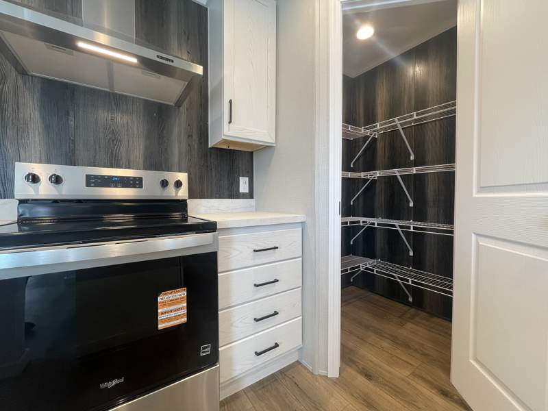 Listing-2745-Photo-b5feda1b-40a7-4c26-b081-942fcafab2d1.jpg 3-Bed, 2-Bath, and BRAND NEW!