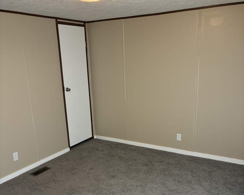 Listing-3153-Photo-bc4943fc-a758-47a5-b6cf-8b56f0c8ca1e.jpg Newly Rehabbed Home Available Now!